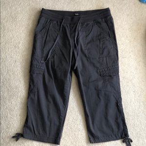 Cargo Capri pants